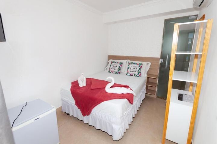Room 3 of 16