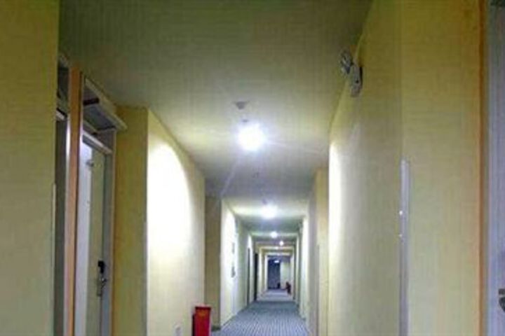 Ballroom/Hall 2 of 16