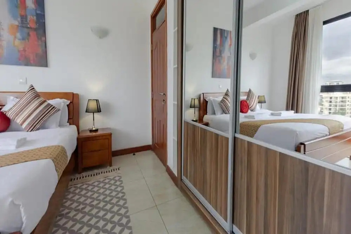 Room 4 of 13