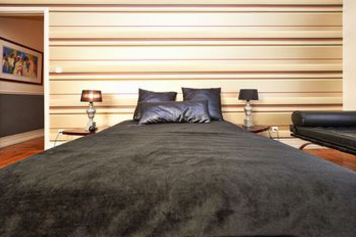 Room 10 of 24