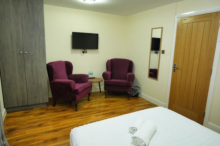 Room 17 of 121