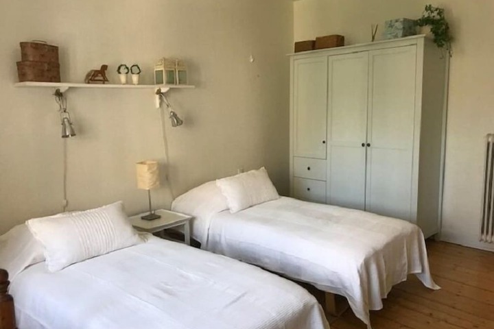 Room 4 of 23