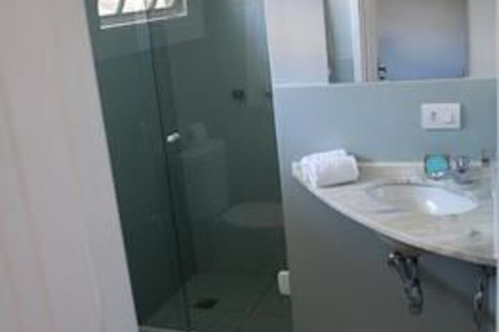 Room 4 of 43