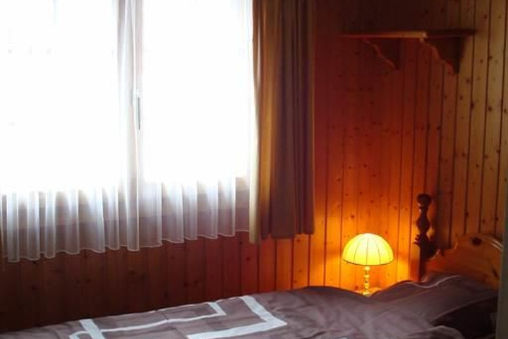 Room 2 of 9