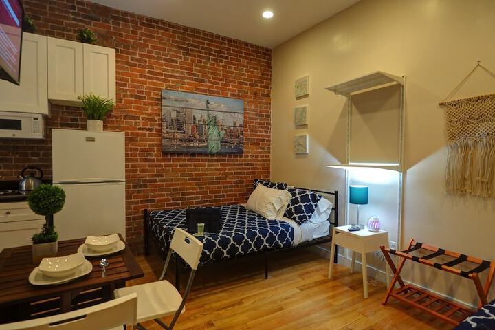 Room 119 of 214