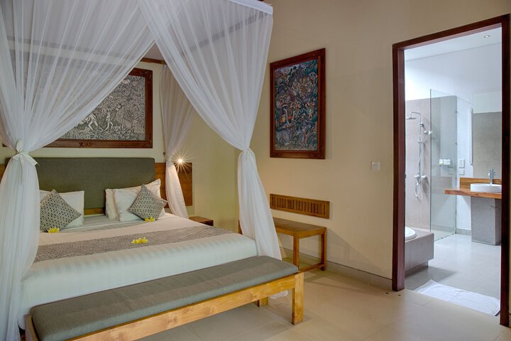 Room 5 of 82