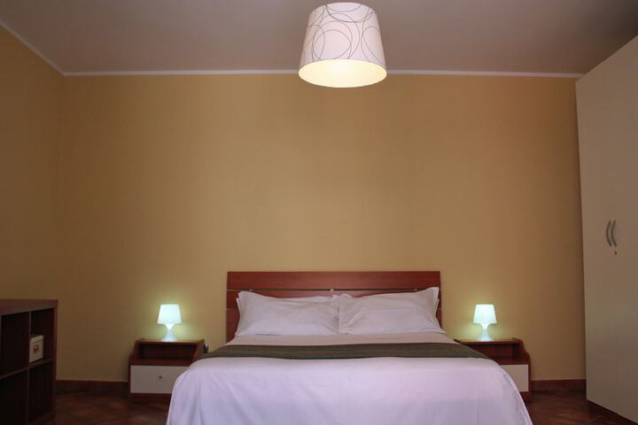 Room 5 of 40