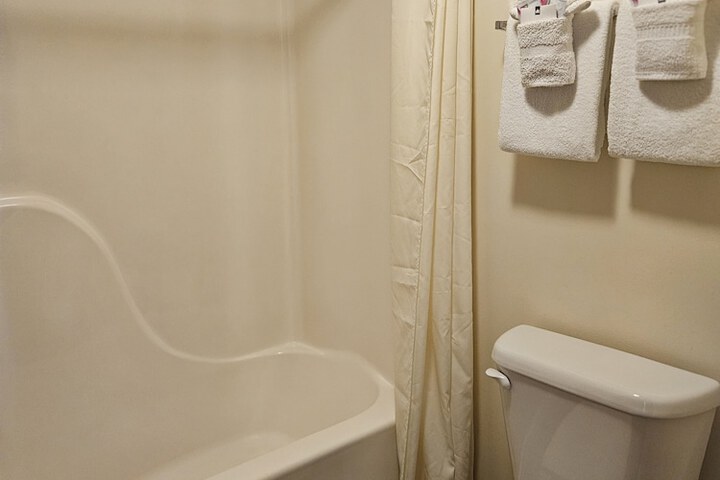 Room 15 of 29