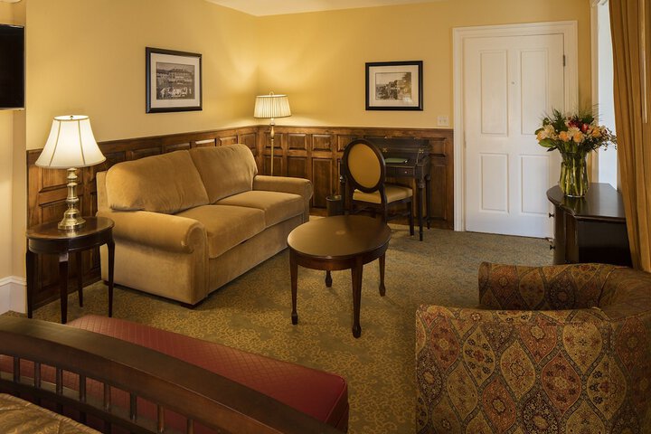 Room 14 of 38