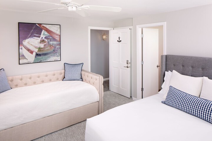 Room 54 of 111