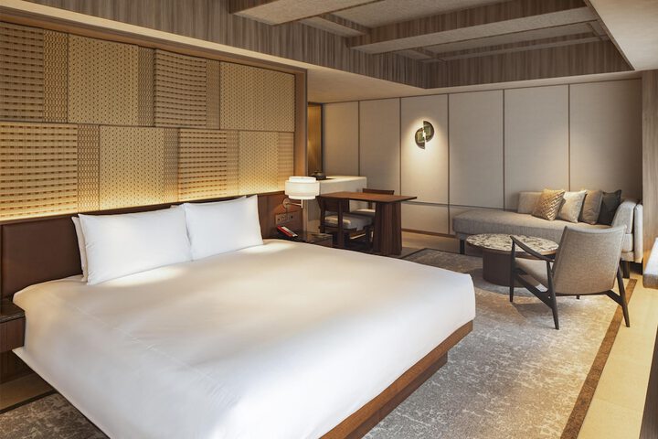 Room 25 of 124