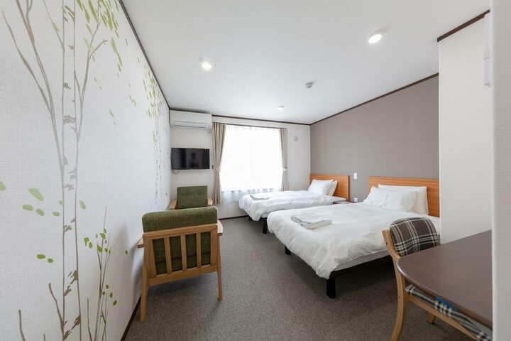 Room 7 of 25