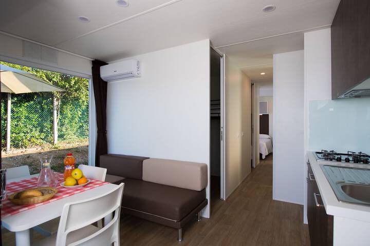 Room 49 of 136