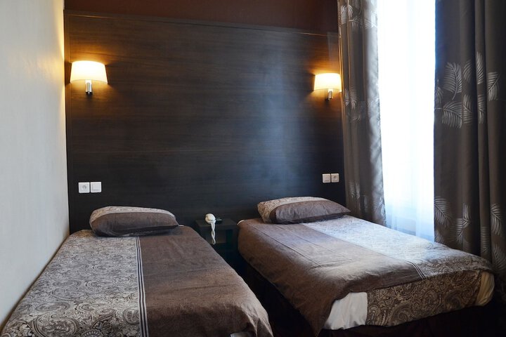 Room 14 of 48