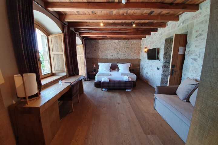 Room 10 of 58