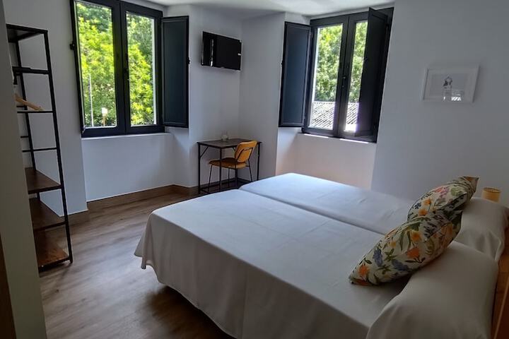 Room 6 of 15