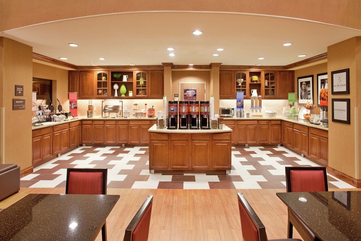Breakfast area