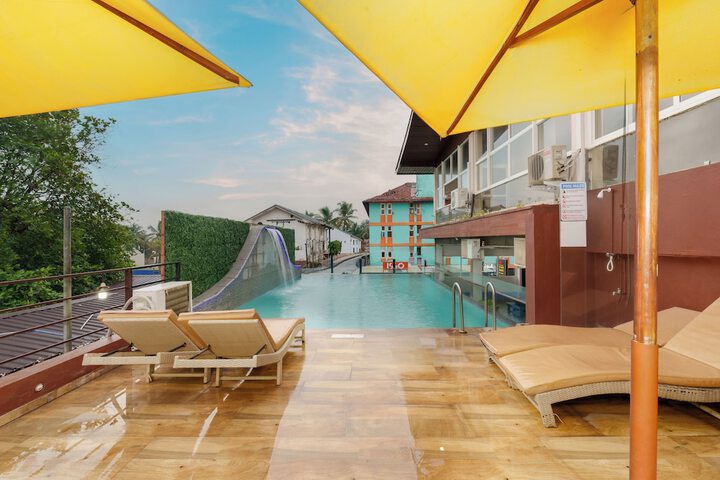 Pool 44 of 71