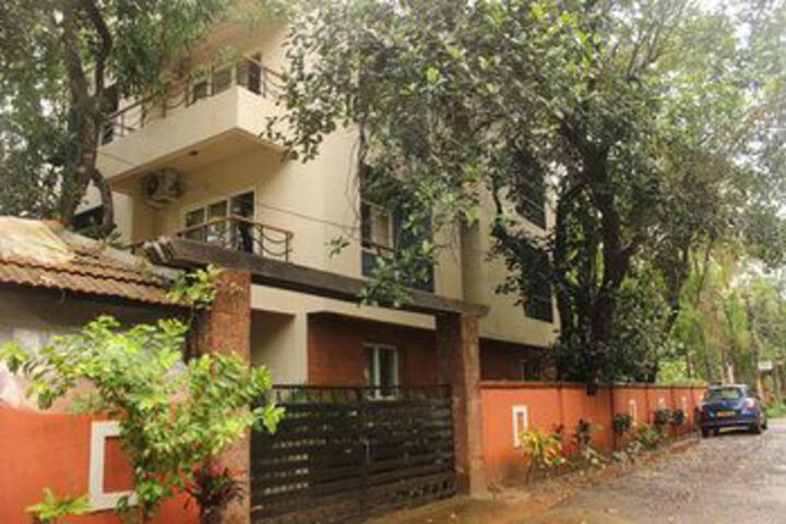 OYO 9172 Home with Pool 1 BHK Vagator Beach