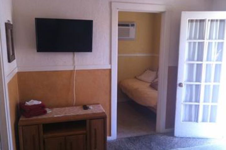 Room 14 of 26