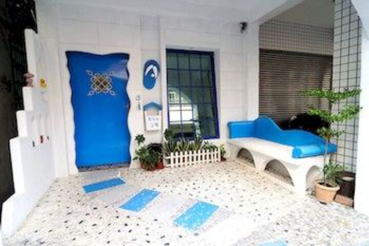 Blue & White Leisure House Kaohsiung