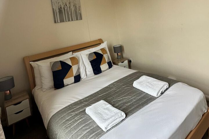 Room 3 of 27
