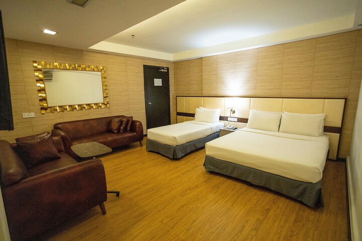 Room 22 of 110