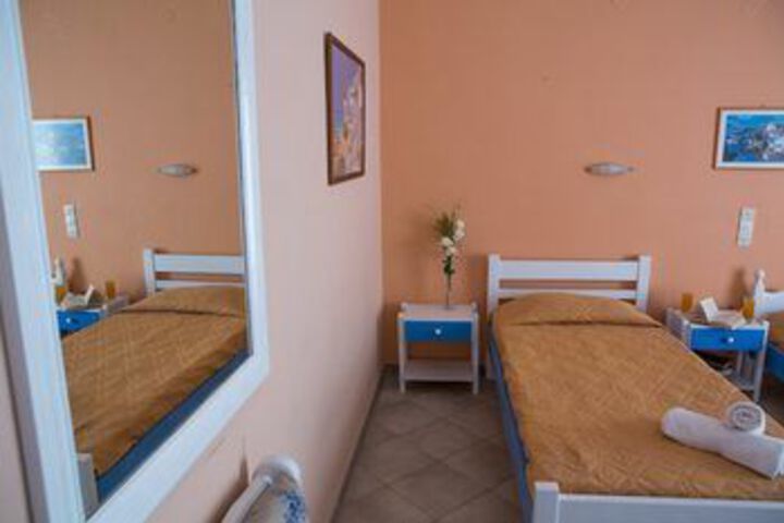 Room 12 of 64