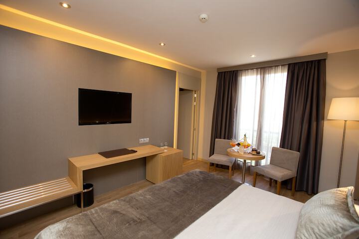 Room 7 of 44