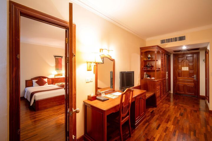Room 51 of 169