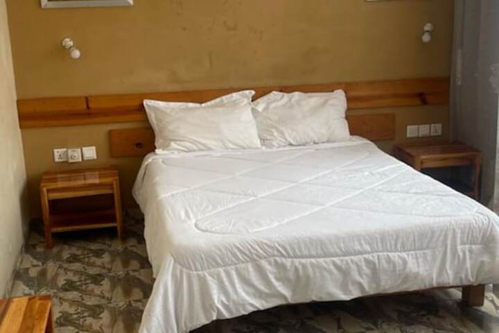 Room 2 of 17