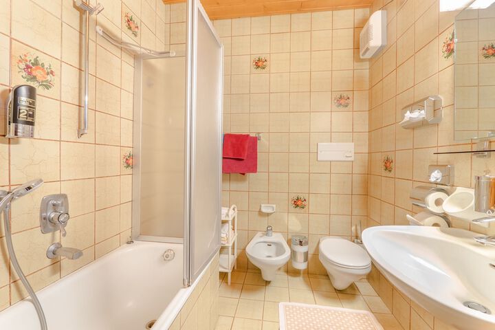 Room 15 of 60