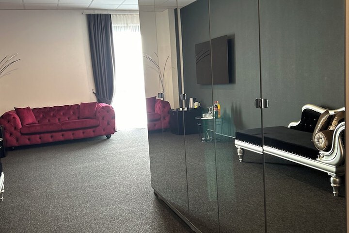 Room 14 of 23