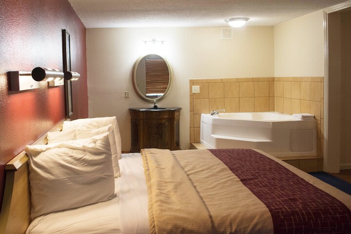 Superior King Bed (6 of 27)