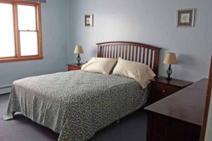 Room 9 of 10
