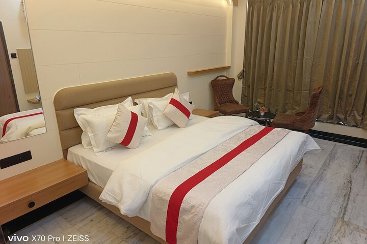 Room 7 of 28
