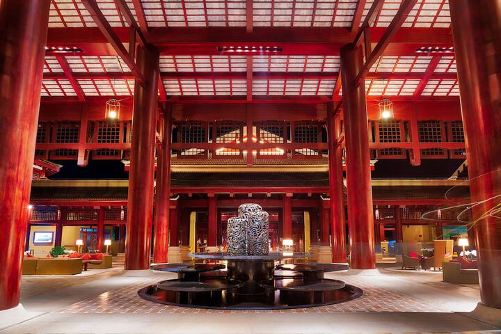 Guest Lobby