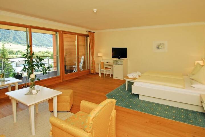 Room 16 of 60