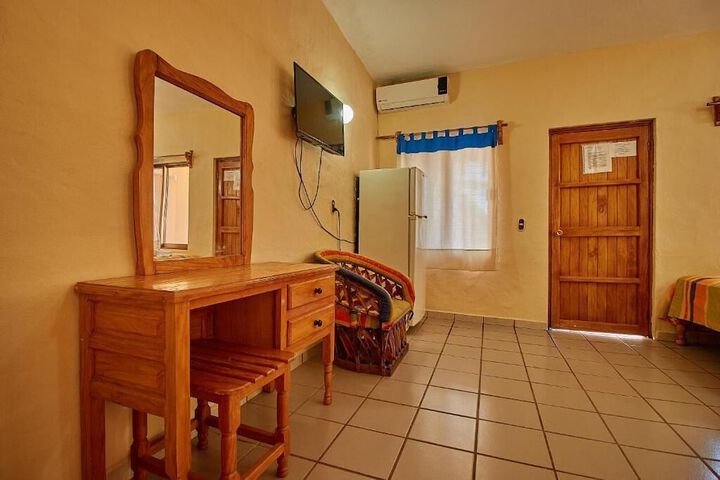 Room 9 of 17