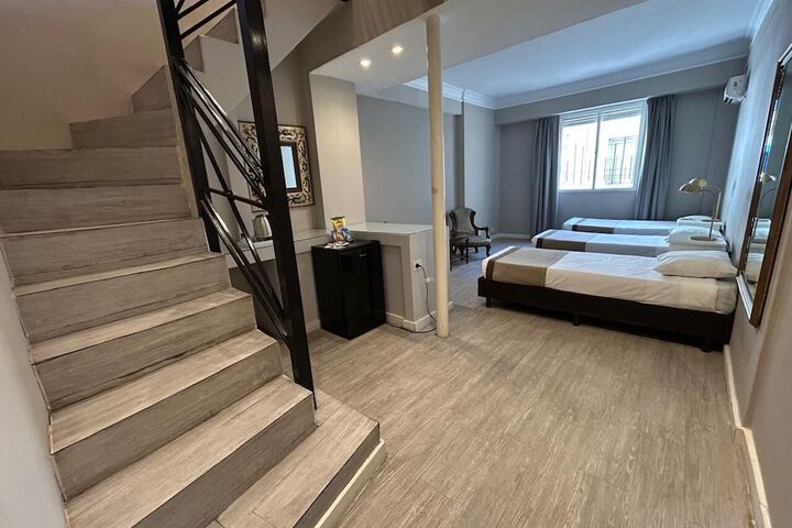 Room 47 of 76
