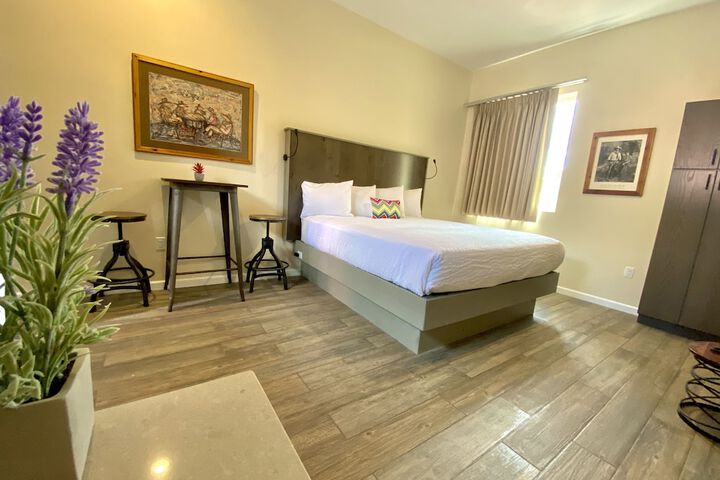Room 18 of 60