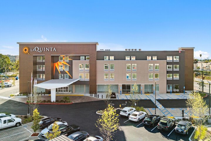 La Quinta Inn & Suites by Wyndham La Habra