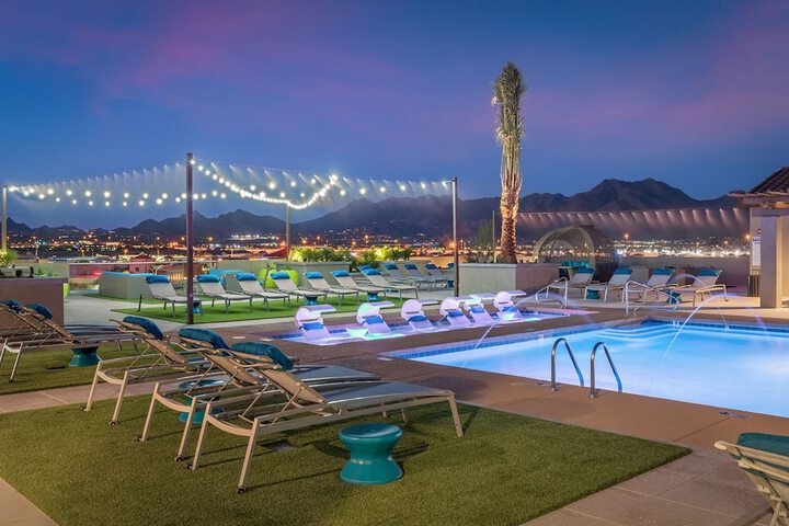 Pool 32 of 50