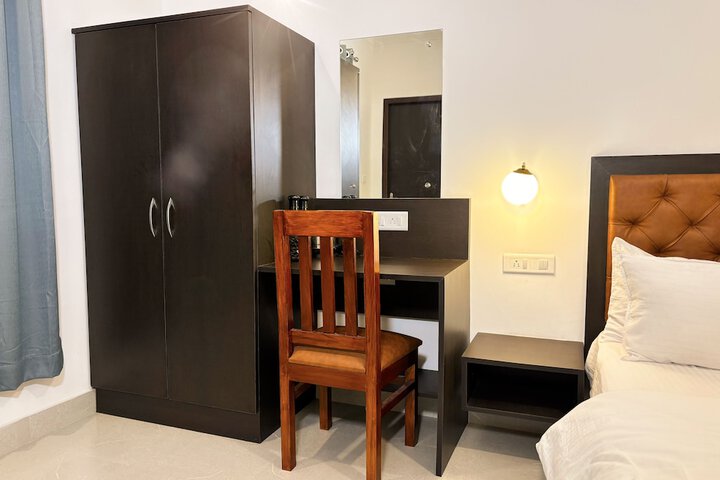 Room 16 of 83