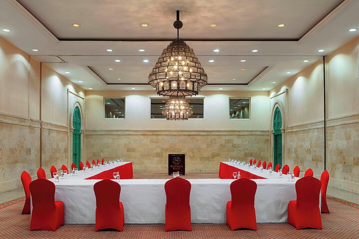 Meeting facility