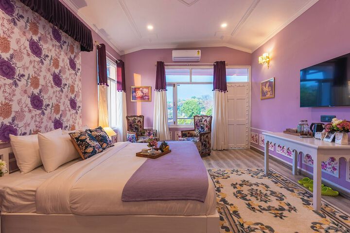 Room 55 of 148