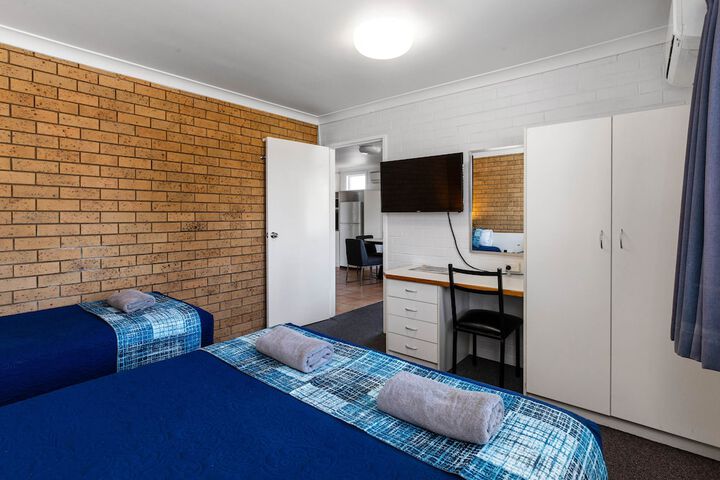 Room 28 of 79