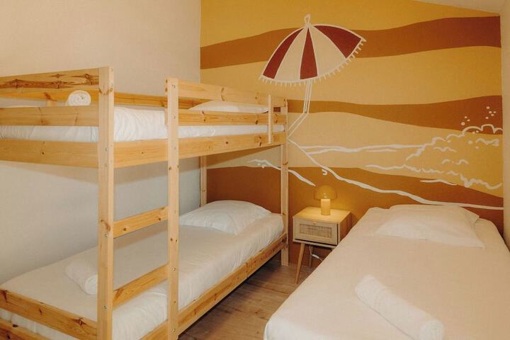 Room 30 of 79
