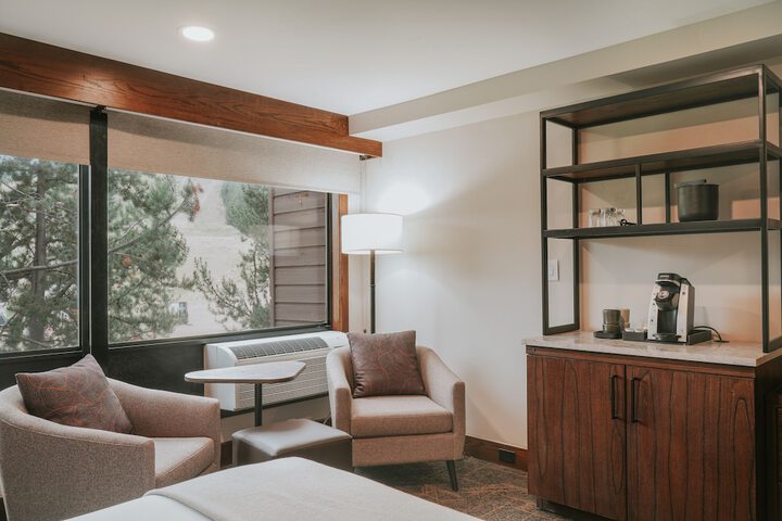 Room 6 of 35