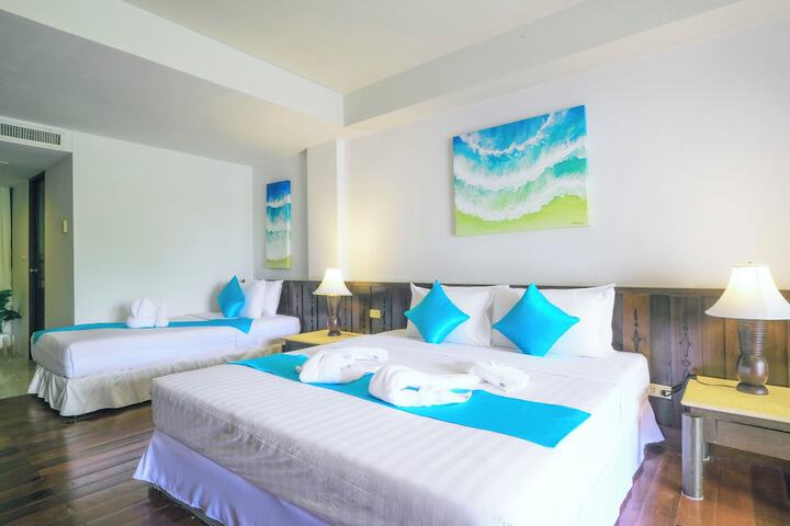Room 45 of 214